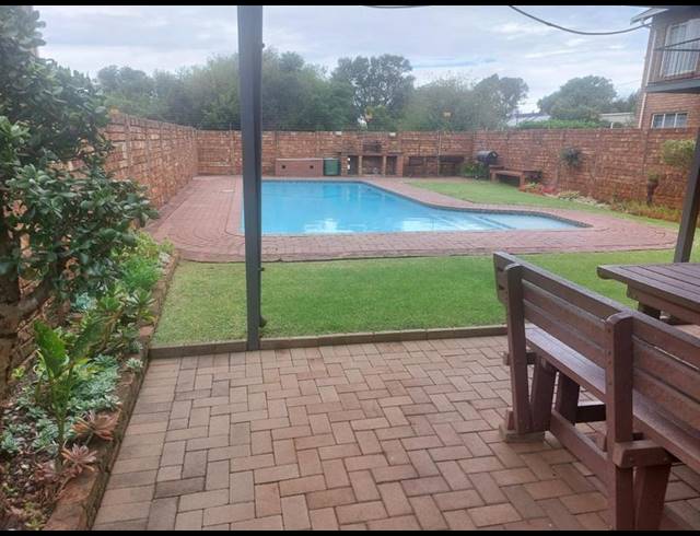 2 BEDROOM PROPERTY TO RENT IN HENNOPSPARK